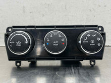 Load image into Gallery viewer, Temperature Controls Jeep Wrangler 2014 - NW546043
