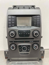 Load image into Gallery viewer, Radio Ford Taurus 2014 - NW546065
