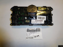 Load image into Gallery viewer, FRONT TEMPERATURE CONTROLS Routan 2009 09 2010 10 2011 11 - NW101622
