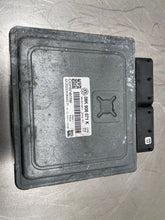 Load image into Gallery viewer, ECU ECM COMPUTER Volkswagen Passat 2015 15 - NW371405
