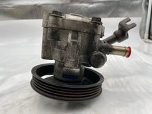 Load image into Gallery viewer, POWER STEERING PUMP Maxima 2004 04 2005 05 06 07 08 - NW163366
