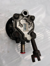 Load image into Gallery viewer, POWER STEERING PUMP Maxima 2004 04 2005 05 06 07 08 - NW163366
