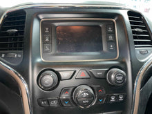 Load image into Gallery viewer, Radio  GRAND CHEROKEE 2014 - NW546292
