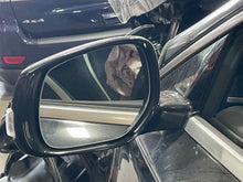 Load image into Gallery viewer, Side View Door Mirror  INFINITI QX30 2017 - NW546357
