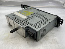 Load image into Gallery viewer, Radio BMW 325i 330i 320i 2001 01 02 03 04 05 06 - NW136286
