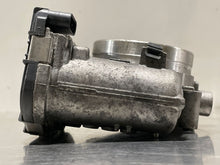 Load image into Gallery viewer, THROTTLE BODY Mercedes R350 R500 E350 C250 ML350 S400 2006 06 07 08 09 10 11 - NW372263
