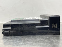 Load image into Gallery viewer, BODY CONTROL MODULE BCM COMPUTER Regal Verano SRX Cruze13-17 - NW546882
