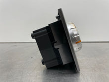Load image into Gallery viewer, TEMPERATURE CONTROLS Subaru Forester 2005 05 2006 06 - NW373052
