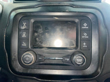 Load image into Gallery viewer, Radio Jeep Renegade 2018 - NW548444
