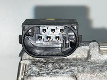 Load image into Gallery viewer, THROTTLE BODY CLK430 CLK500 ML500 SL55 01 - 06 - NW373320

