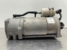 Load image into Gallery viewer, SUSPENSION AIR COMPRESSOR PUMP Vanden Pl XJ XJ8 XJ8L XJL XJR 04-09 - NW547742
