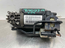 Load image into Gallery viewer, SUSPENSION AIR COMPRESSOR PUMP Vanden Pl XJ XJ8 XJ8L XJL XJR 04-09 - NW547742
