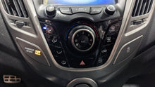 Load image into Gallery viewer, Temperature Controls Hyundai Veloster 2015 - NW373892

