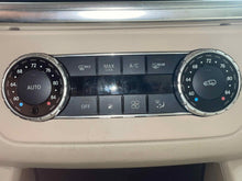 Load image into Gallery viewer, FRONT TEMPERATURE CONTROLS Gl350 Gl450 Gl550 GL63 AMG GLE300d 14-17 - NW548667
