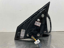 Load image into Gallery viewer, SIDE VIEW DOOR MIRROR Kia Sorento 17 18 19 20 Right - NW549102
