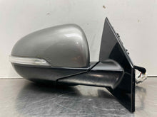 Load image into Gallery viewer, SIDE VIEW DOOR MIRROR Kia Sorento 17 18 19 20 Right - NW549102
