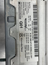 Load image into Gallery viewer, Radio Mercedes-Benz SL500 2010 - NW375293
