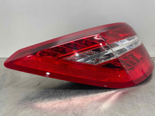 Load image into Gallery viewer, OUTER TAIL LIGHT LAMP E300 E350 E400 E550 E63 10 11 12 13 Left - NW550374
