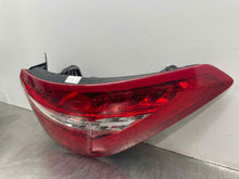 Load image into Gallery viewer, OUTER TAIL LIGHT LAMP E300 E350 E400 E550 E63 10 11 12 13 Right - NW550180
