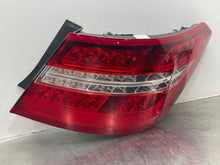Load image into Gallery viewer, OUTER TAIL LIGHT LAMP E300 E350 E400 E550 E63 10 11 12 13 Right - NW550180
