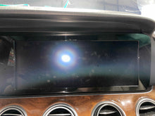 Load image into Gallery viewer, INFO-GPS SCREEN E300 E350 E400 E550 2017 17 2018 18 - NW549883
