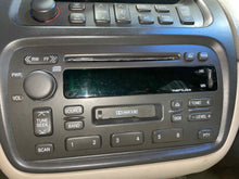 Load image into Gallery viewer, Radio Cadillac Deville 2002 - NW550668

