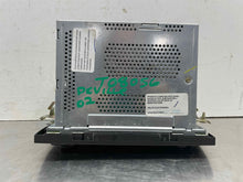 Load image into Gallery viewer, Radio Cadillac Deville 2002 - NW550668
