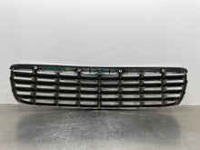 Load image into Gallery viewer, GRILLE Cadillac Deville DHS DTS 00 01 02 03 04 05 - NW550597
