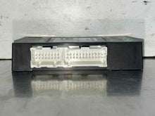 Load image into Gallery viewer, Computer Cadillac Deville 2002 - NW550637
