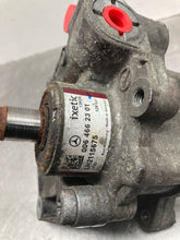 Load image into Gallery viewer, POWER STEERING PUMP E350 E550 CL550 CL600 CL63 CL65 CLS550 07-12 - NW444733

