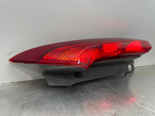 Load image into Gallery viewer, TAIL LIGHT LAMP ASSEMBLY Honda CR-V 2015 15 2016 16 UPPER Right - NW554034
