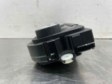 Load image into Gallery viewer, TEMPERATURE CONTROLS Volkswagen EOS Jetta 12 13 14 15 - NW556932
