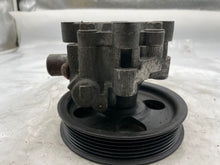 Load image into Gallery viewer, POWER STEERING PUMP Volkswagen Routan 2009 09 2010 10 2011 11 - NW164211
