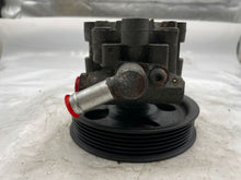 Load image into Gallery viewer, POWER STEERING PUMP Volkswagen Routan 2009 09 2010 10 2011 11 - NW164211
