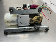 Load image into Gallery viewer, CONVERTIBLE TOP MOTOR CLK320 CLK430 CLK500 CLK55 01 02 03 - NW376931
