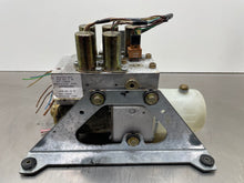 Load image into Gallery viewer, CONVERTIBLE TOP MOTOR CLK320 CLK430 CLK500 CLK55 01 02 03 - NW376931
