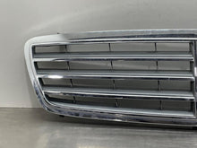 Load image into Gallery viewer, GRILLE Mercedes C320 C240 C2303 2001 01 2002 02 2003 03 2004 04 Upper - NW556916
