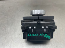 Load image into Gallery viewer, Radio  MERCEDES E-CLASS 2015 - NW377513
