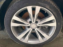 Load image into Gallery viewer, WHEEL RIM C250 C300 C350 C43 C63 15-20 18x8-1/2 18x8-1/2, 5 lug, 112mm - NW556024
