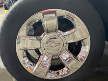 Load image into Gallery viewer, [INVENTORYCAR_YEAR_MAKE_MODEL] WHEEL RIM 20x9 20x9, 6 lug, 5-1/2" - NW552358
