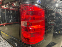 Load image into Gallery viewer, [INVENTORYCAR_YEAR_MAKE_MODEL] TAIL LIGHT LAMP ASSEMBLY Right - NW555818
