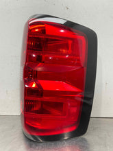 Load image into Gallery viewer, [INVENTORYCAR_YEAR_MAKE_MODEL] TAIL LIGHT LAMP ASSEMBLY Right - NW555818
