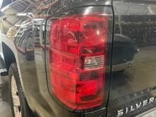 Load image into Gallery viewer, [INVENTORYCAR_YEAR_MAKE_MODEL] TAIL LIGHT LAMP ASSEMBLY Left - NW555819
