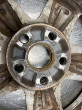 Load image into Gallery viewer, WHEEL RIM Rav4 2004 04 2005 05 16x7 ALLOY 16x7, 5 lug, 115mm - NW378054
