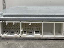 Load image into Gallery viewer, ECU ECM COMPUTER Toyota Rav 4 2005 05 4x4 Auto - NW377783
