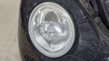 Load image into Gallery viewer, HEADLIGHT LAMP ASSEMBLY Beetle 98 99 00 01 02 03 04 05 Right - NW377878
