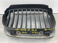 Load image into Gallery viewer, GRILLE BMW 540i 1997 97 1998 98 1999 99 2000 00 Upper Chrome Left - NW98219
