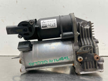 Load image into Gallery viewer, SUSPENSION AIR COMPRESSOR PUMP Gl350 Gl450 Gl550 GL63 12-19 - NW552503
