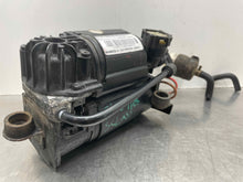 Load image into Gallery viewer, AIR RIDE COMPRESSOR E350 E550 CLS500 CLS55 CLS550 CLS63 E280 00-11 - NW556135
