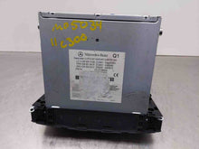 Load image into Gallery viewer, RADIO Mercedes-Benz C250 C300 C350 C63 2011 11 - NW387605
